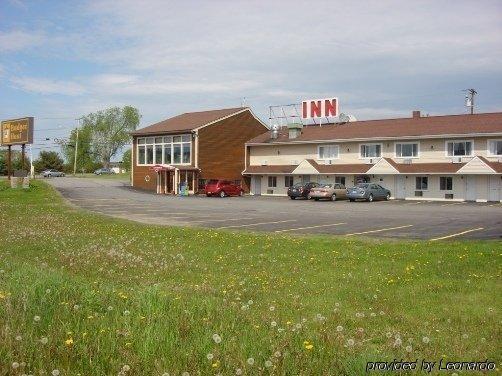 Budget Host Airport Inn ウォータービル エクステリア 写真