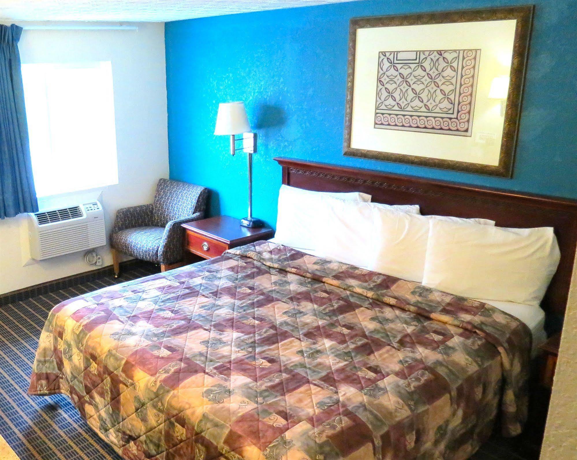 Budget Host Airport Inn ウォータービル エクステリア 写真